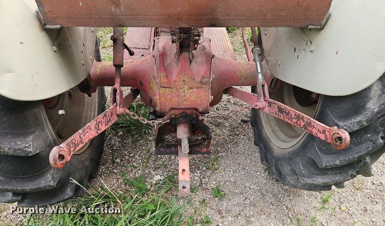 image for item DR8673 Ford tractor