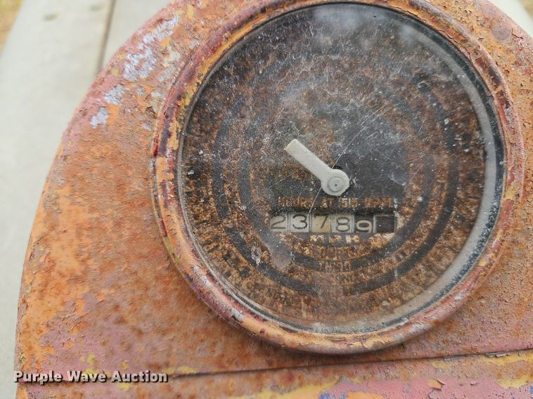 image for item DR8673 Ford tractor