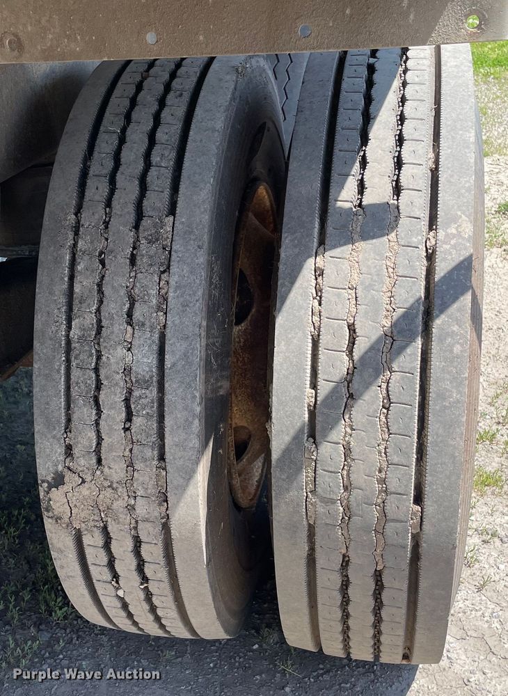 image for item DS5508 1995 ESMC walking floor trailer