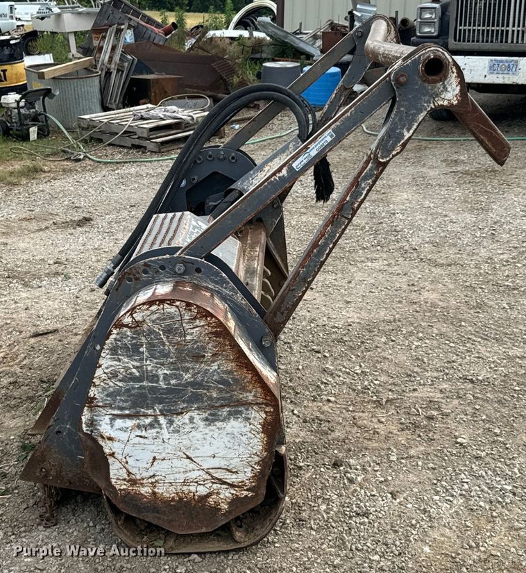 image for item DX0712 Loftness 71CCHS933F1 skid steer mulcher