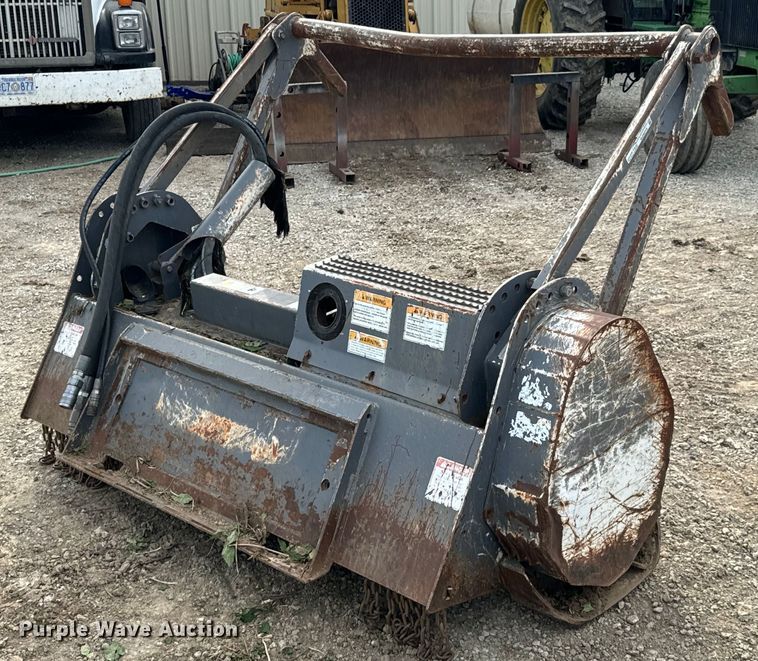 image for item DX0712 Loftness 71CCHS933F1 skid steer mulcher