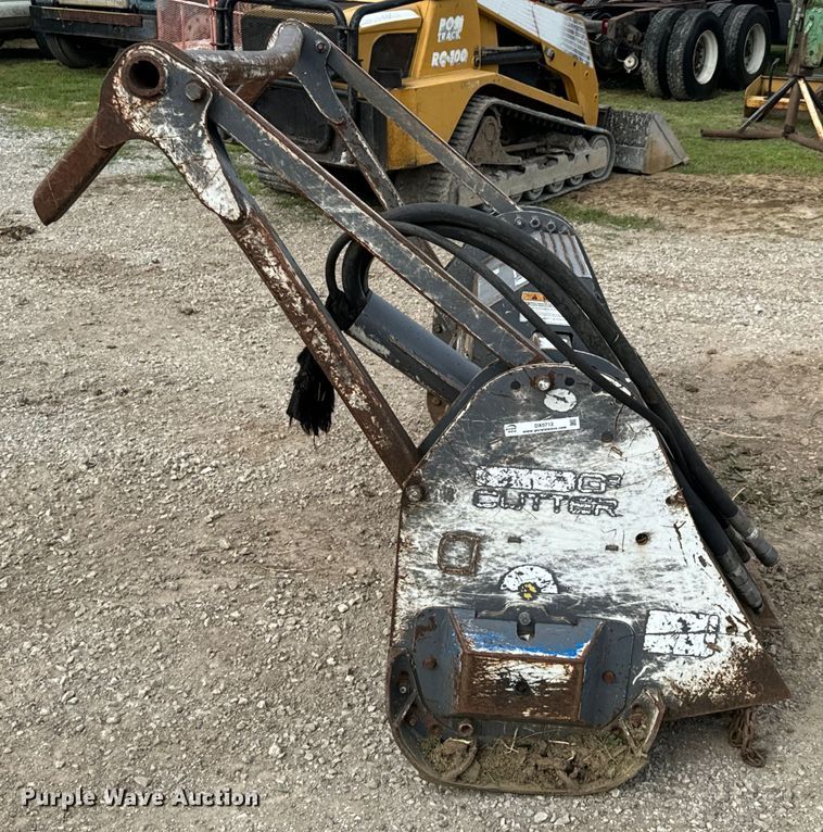 image for item DX0712 Loftness 71CCHS933F1 skid steer mulcher