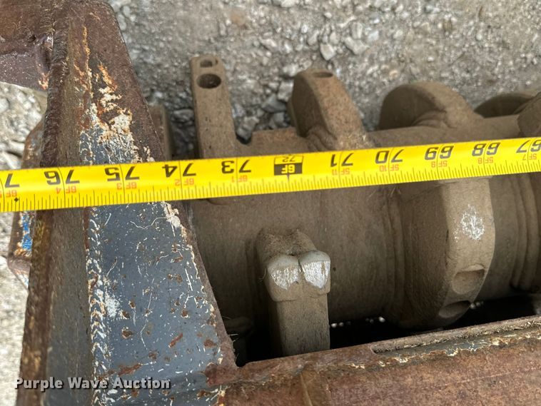 image for item DX0712 Loftness 71CCHS933F1 skid steer mulcher