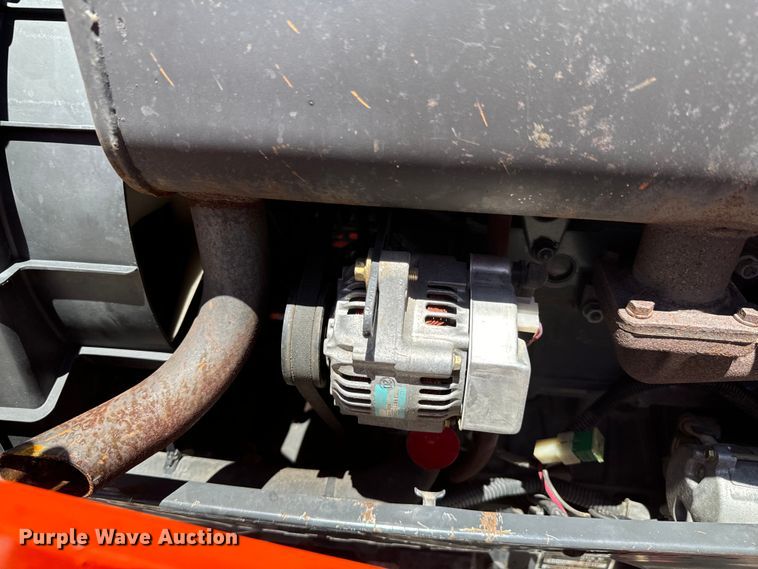 image for item DX0733 Kubota L3010D MFWD tractor