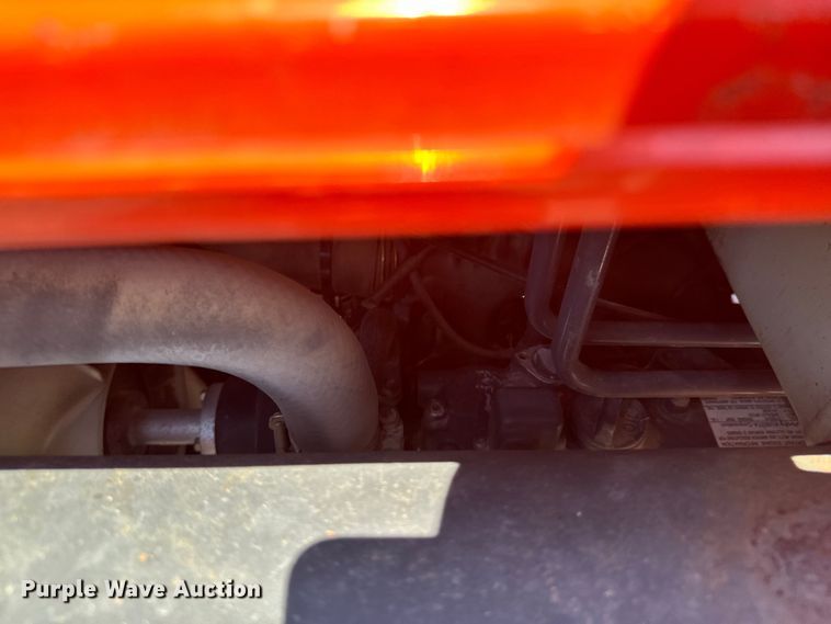 image for item DX0733 Kubota L3010D MFWD tractor