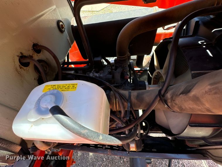 image for item DX0733 Kubota L3010D MFWD tractor