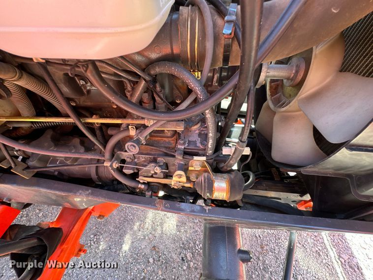 image for item DX0733 Kubota L3010D MFWD tractor