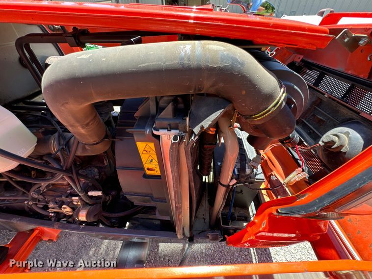 image for item DX0733 Kubota L3010D MFWD tractor