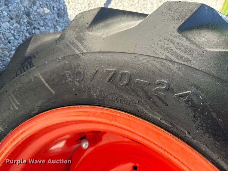 image for item DX0733 Kubota L3010D MFWD tractor