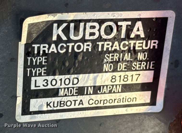 image for item DX0733 Kubota L3010D MFWD tractor
