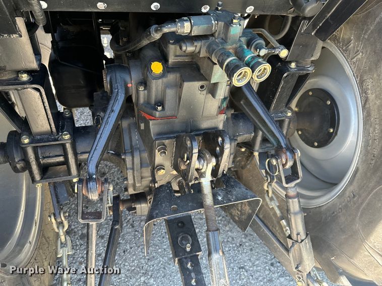 image for item DX0734 2012 Mahindra 5010 tractor