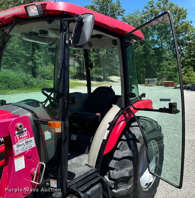 image for item DX0734 2012 Mahindra 5010 tractor