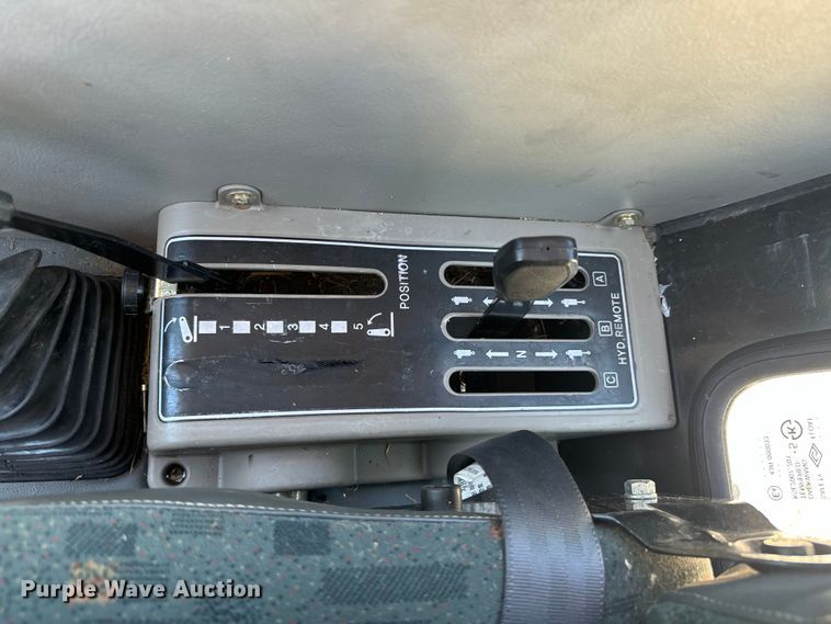 image for item DX0734 2012 Mahindra 5010 tractor