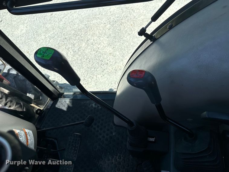 image for item DX0734 2012 Mahindra 5010 tractor