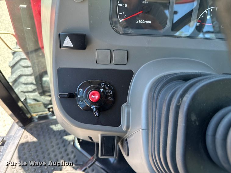 image for item DX0734 2012 Mahindra 5010 tractor