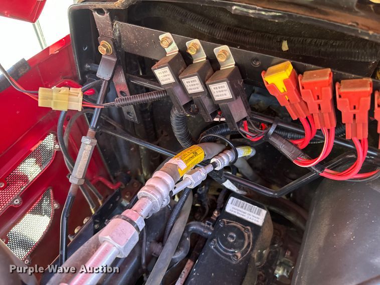 image for item DX0734 2012 Mahindra 5010 tractor