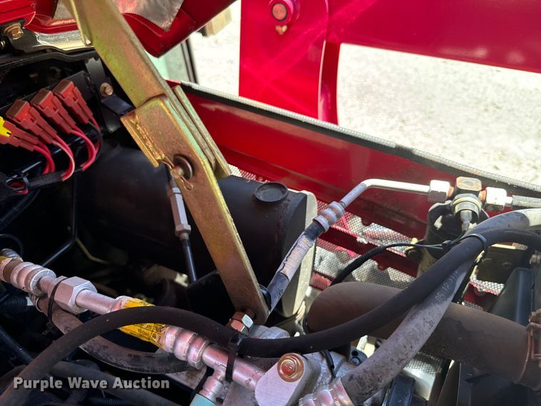 image for item DX0734 2012 Mahindra 5010 tractor