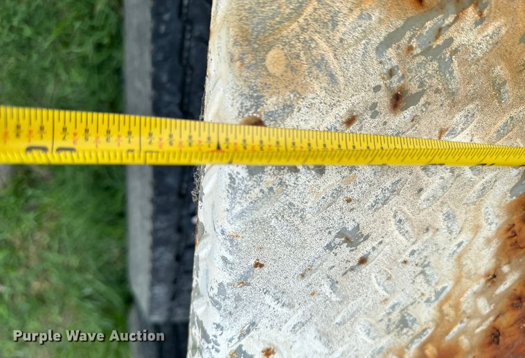 image for item DX0769 1986 Freightliner FLC feed delivery truck