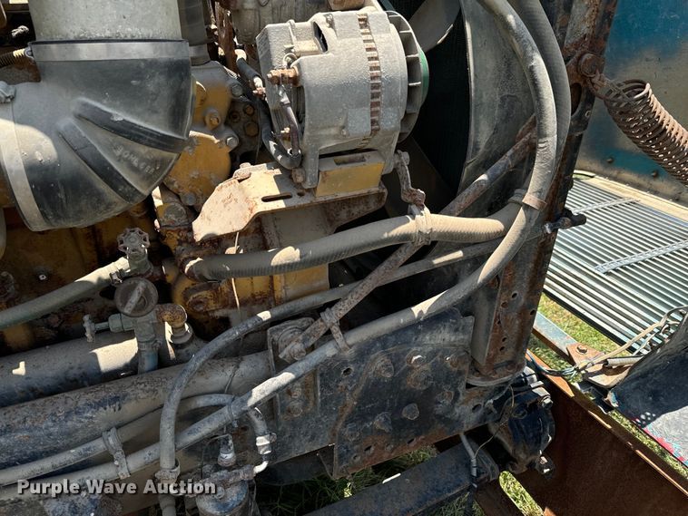 image for item DX0769 1986 Freightliner FLC feed delivery truck