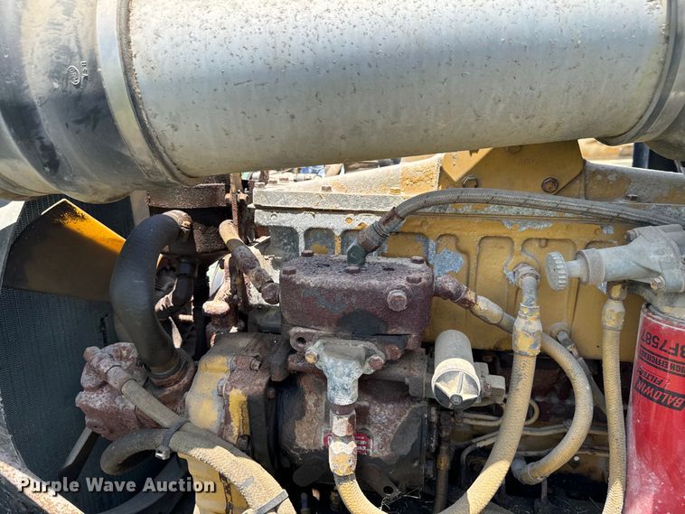 image for item DX0769 1986 Freightliner FLC feed delivery truck