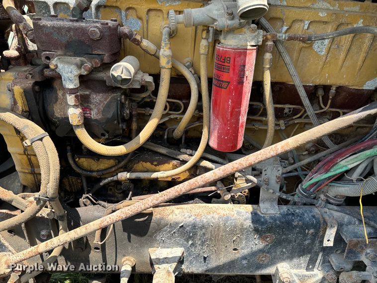 image for item DX0769 1986 Freightliner FLC feed delivery truck