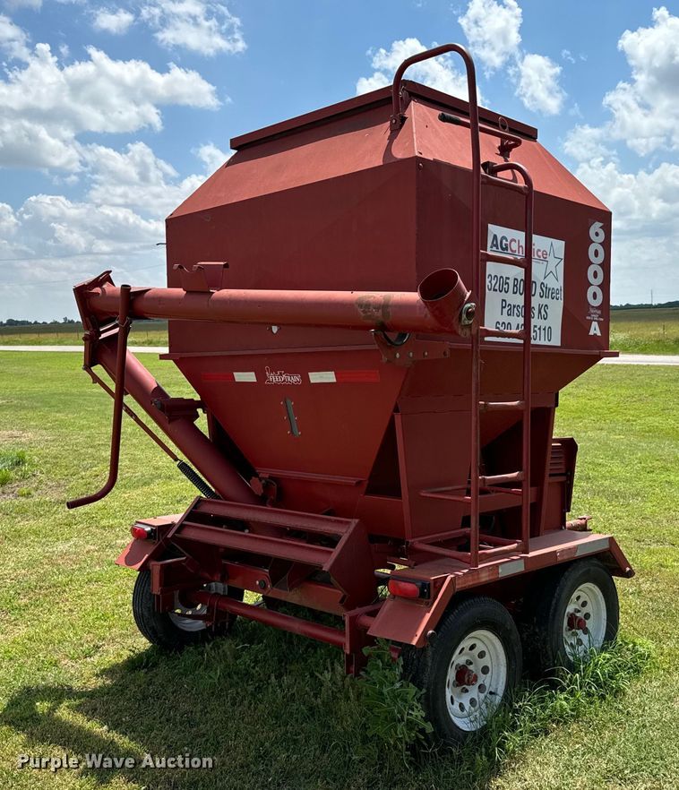 image for item DX0771 Feed Train 6000A seed tender