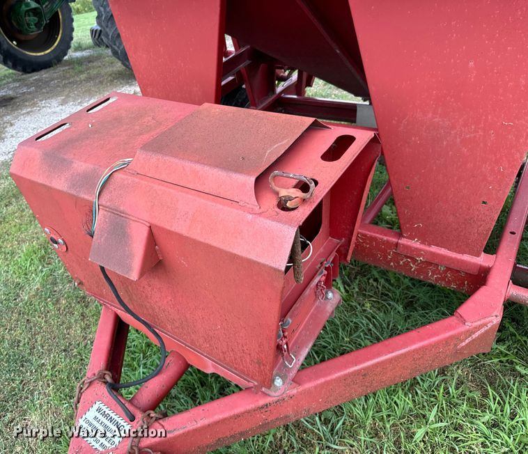 image for item DX0771 Feed Train 6000A seed tender