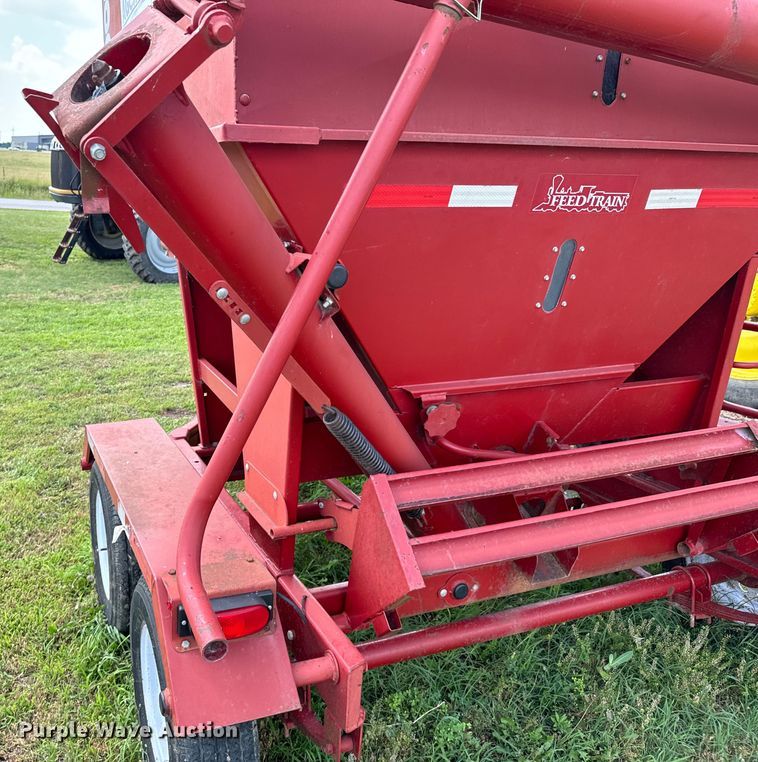 image for item DX0771 Feed Train 6000A seed tender