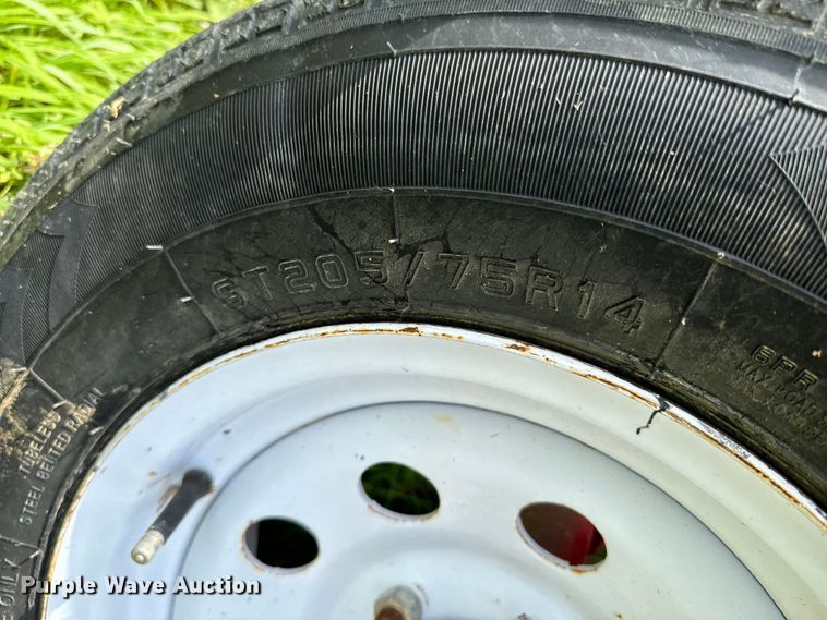 image for item DX0771 Feed Train 6000A seed tender