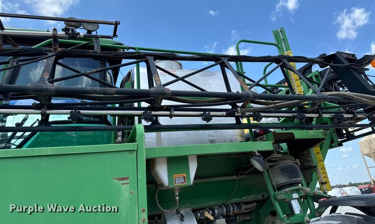 image for item DX0772 2009 John Deere 4830 sprayer