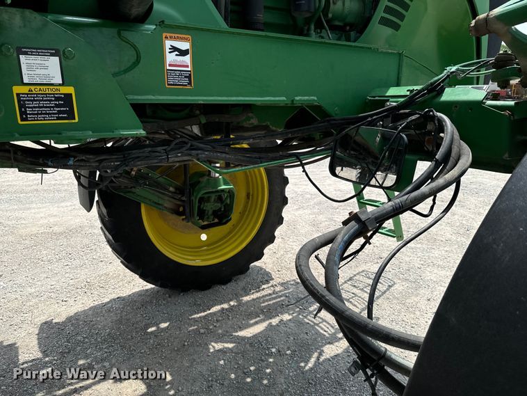 image for item DX0772 2009 John Deere 4830 sprayer