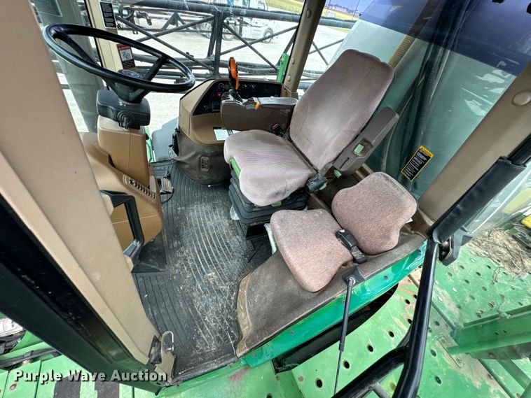 image for item DX0772 2009 John Deere 4830 sprayer