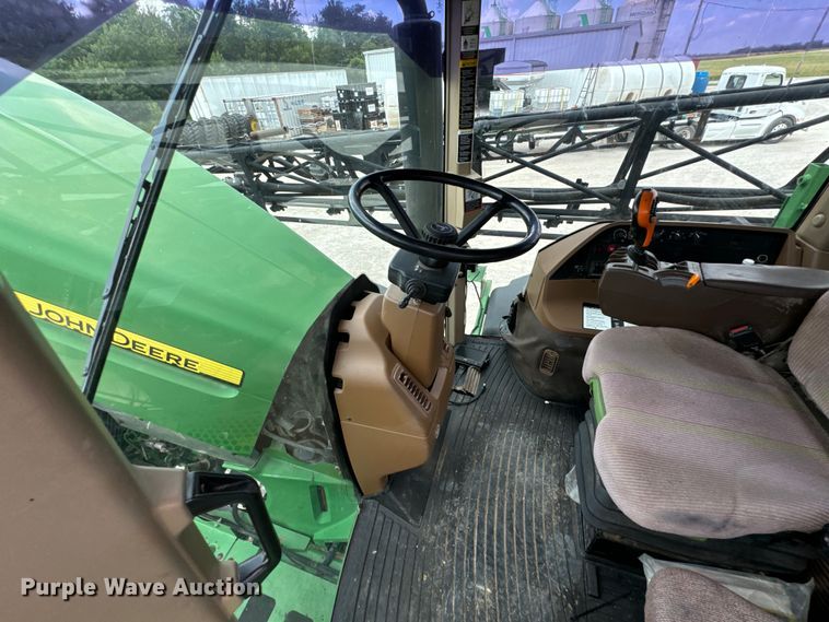 image for item DX0772 2009 John Deere 4830 sprayer
