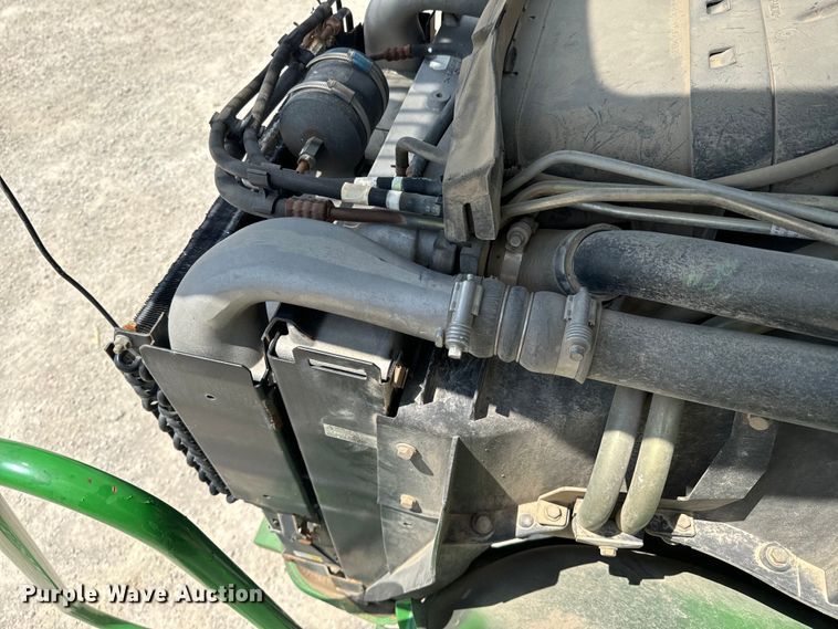 image for item DX0772 2009 John Deere 4830 sprayer