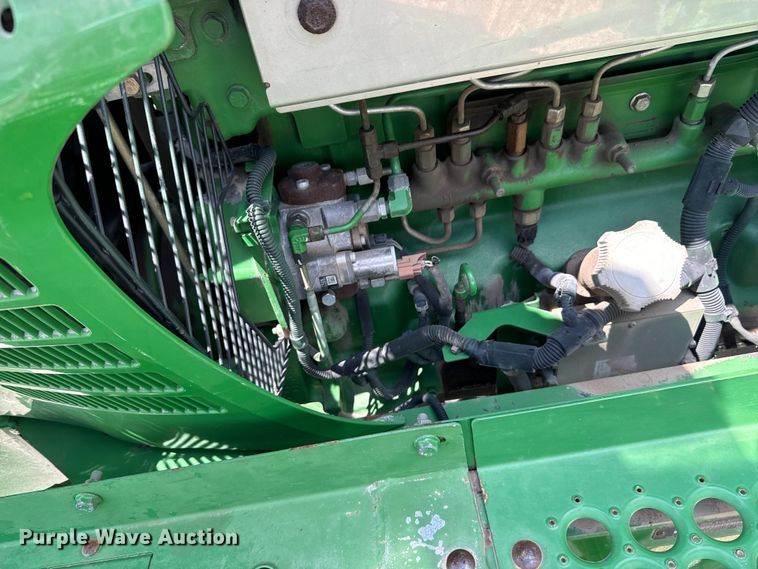 image for item DX0772 2009 John Deere 4830 sprayer