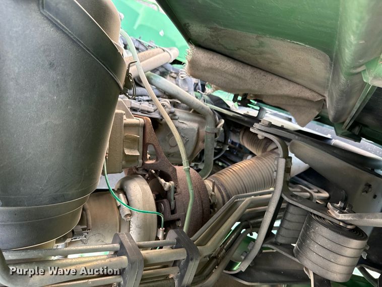 image for item DX0772 2009 John Deere 4830 sprayer