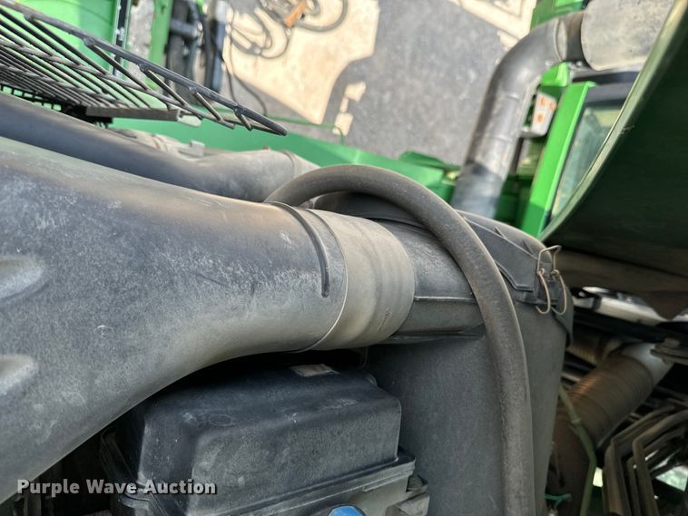 image for item DX0772 2009 John Deere 4830 sprayer