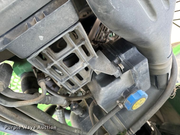 image for item DX0772 2009 John Deere 4830 sprayer