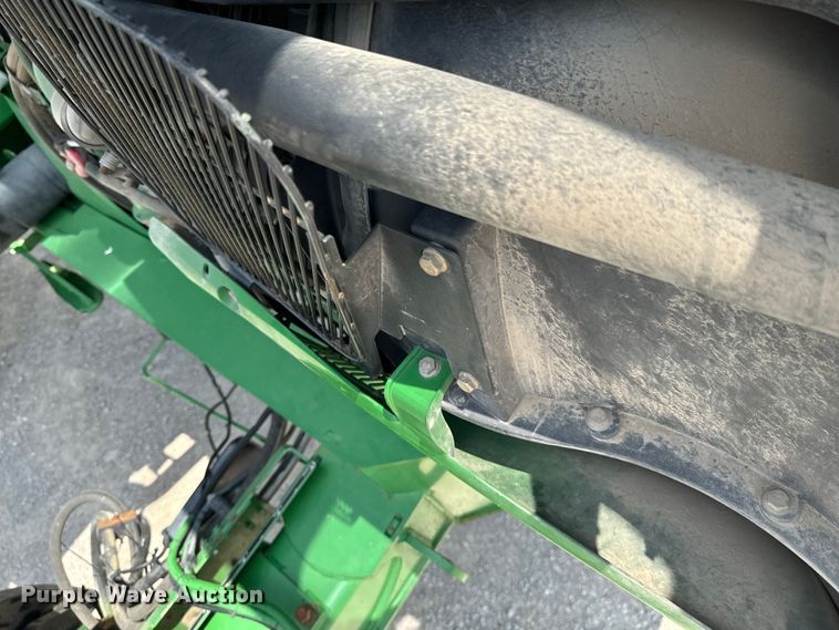 image for item DX0772 2009 John Deere 4830 sprayer