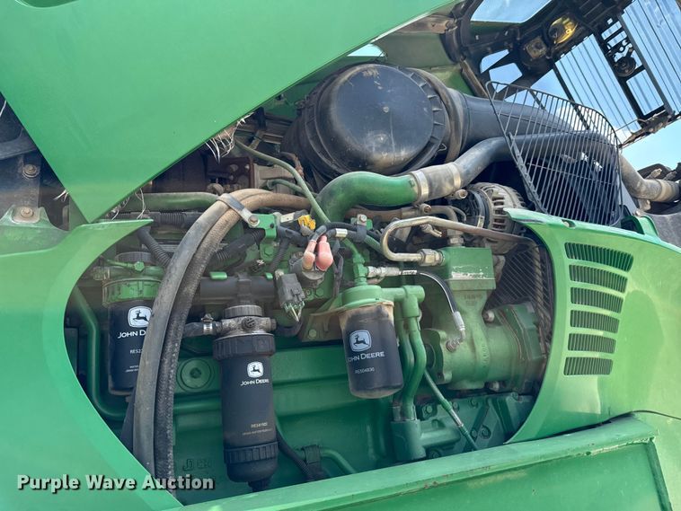 image for item DX0772 2009 John Deere 4830 sprayer