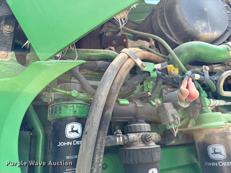 image for item DX0772 2009 John Deere 4830 sprayer