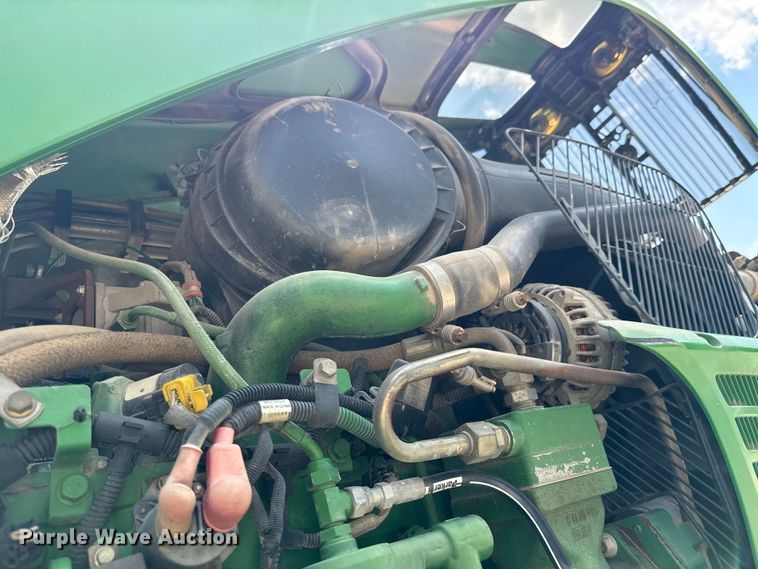 image for item DX0772 2009 John Deere 4830 sprayer