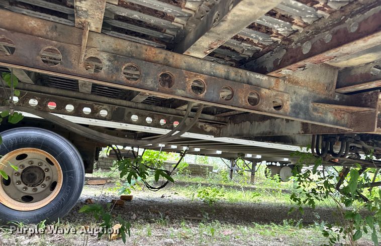image for item DX0792 1986 Great Dane grain trailer