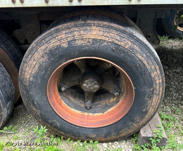 image for item DX0792 1986 Great Dane grain trailer