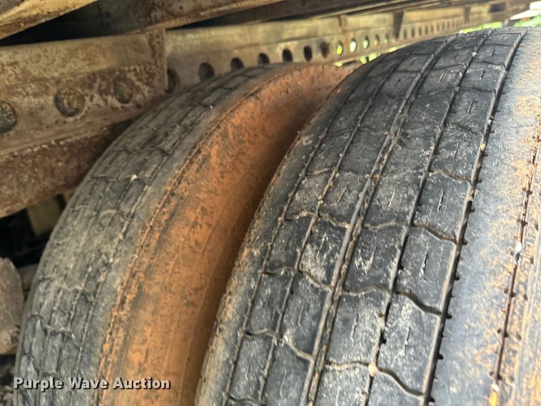 image for item DX0792 1986 Great Dane grain trailer