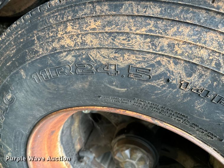 image for item DX0792 1986 Great Dane grain trailer