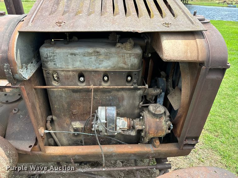 image for item DX0805 McCormick-Deering tractor