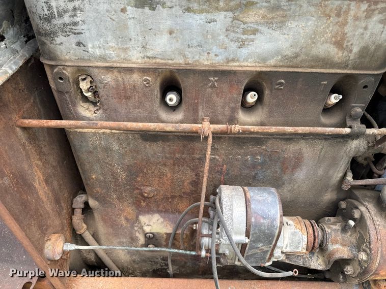 image for item DX0805 McCormick-Deering tractor