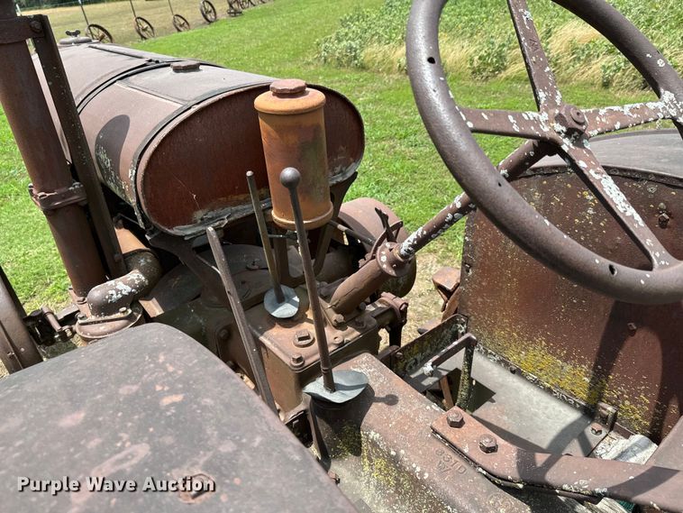 image for item DX0805 McCormick-Deering tractor