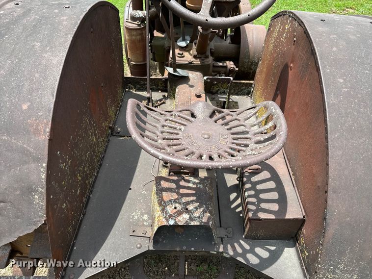 image for item DX0805 McCormick-Deering tractor